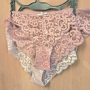 Marilyn Monroe Lace Panties in Pink